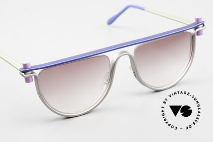 ProDesign No4 Filmsonnenbrille Von 1995, dieses ungetragene N°4 Modell stammt von ca. '95, Passend für Herren und Damen