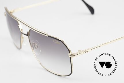 Cazal 9081 Designer Sonnenbrille Gold, zahlreiche Promis sind mit den Cazal Legends zu sehen, Passend für Herren