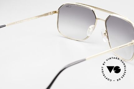 Cazal 9081 Designer Sonnenbrille Gold, Fassung (vergoldet) kann auch optisch verglast werden, Passend für Herren