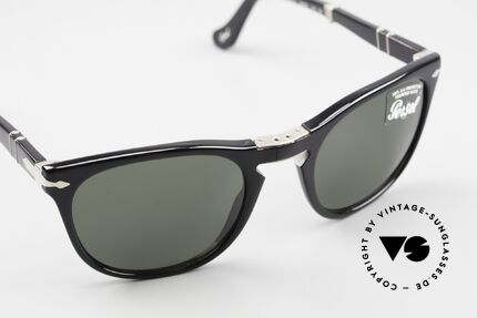 Persol 3028 Folding Faltbare Sonnenbrille Unisex, daher jetzt erstmalig auch in unserem vintage Sortiment, Passend für Herren und Damen