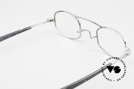 Lunor II A 16 Platin-Plattierte 90er Brille, die Front-Form wird als "liegende Tonne" bezeichnet, Passend für Herren und Damen
