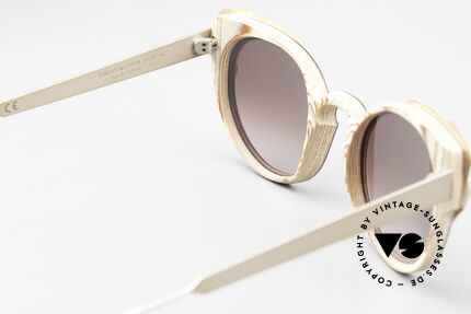 Nina Mur Liliana Damen Sonnenbrille Echtholz, Lieferung erfolgt in einem Wickeletui von Nina Mûr, Passend für Damen