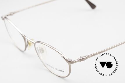 Giorgio Armani 188 Ovale Designerbrille 1990er, ungetragen (wie alle unsere vintage Designerbrillen), Passend für Damen
