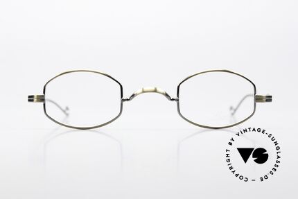 Lunor II 02 Kleine Brille in Antik Gold, Lunor Brillen = zeitlose Klassiker aus Deutschland, Passend für Herren und Damen