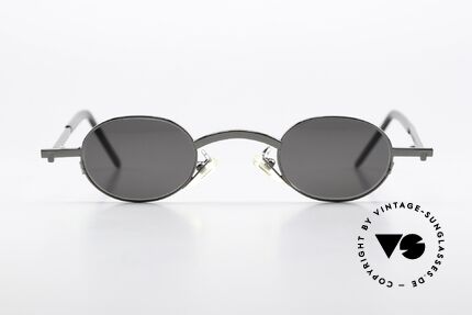 Christian Roth 2505 Kleine Ovale Sonnenbrille, Brillenfassung gunmetal mit grauen Sonnengläsern, Passend für Herren und Damen