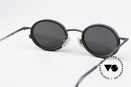 Christian Roth 2411 Ovale Sonnenbrille 1994, ungetragen (wie alle unsere vintage Sonnenbrillen), Passend für Herren und Damen