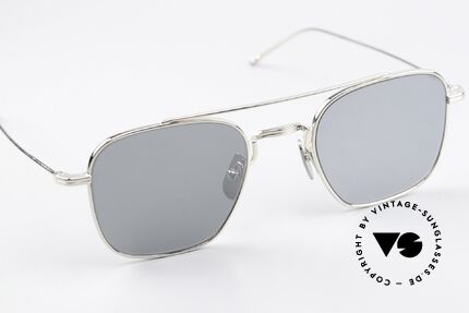 Thom Browne TBS907 Silber Verspiegelte Gläser, ein edles Designer-Accessoire für alle Mode-Liebhaber, Passend für Herren