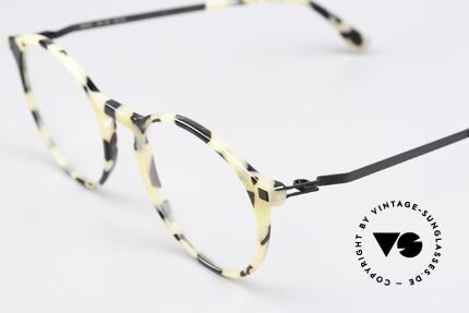 Mykita Oki Farbe Creamy Cookie Black, wohlbekannte Spitzenqualität; handmade in Germany, Passend für Herren und Damen