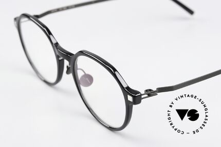 Mykita Bikki Asia Variante Schmale Nasen, zeitloser Farbcode 824 = 'Black/Silver/Shiny Black', Passend für Herren und Damen