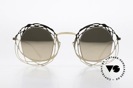 Mykita Nita Spektakuläres Brillendesign, eine Zusammenarbeit mit Modedesigner Damir Doma, Passend für Damen