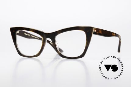 DITA Showgoer Designerbrille Cateye Style Details