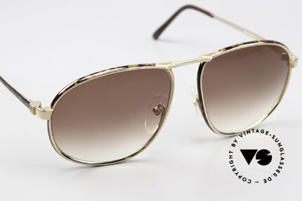 Dunhill 6051 80er Titanium Sonnenbrille, distinguiert kultiviert: ein wahres Gentleman Modell, Passend für Herren