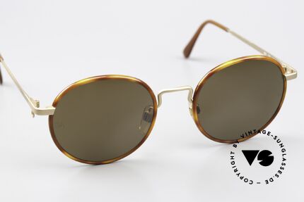 Giorgio Armani 621 Mineralglas Mit GA Gravur, ungetragen (wie alle unsere 1990er Jahre Klassiker), Passend für Herren und Damen