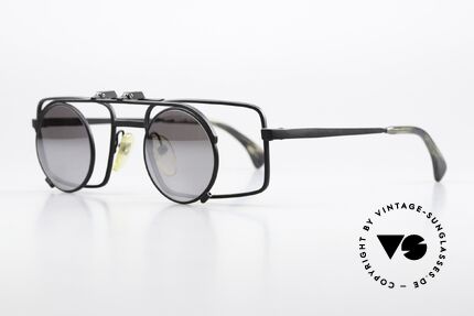 Alain Mikli 5667 / 011 Filmbrille Von Wim Wenders, zu sehen im A. Mikli Katalog von 1990 auf Seite 39, Passend für Herren