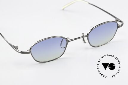 Christian Roth 14007 Pure Titanium Sonnenbrille, denn die kleine Fassung ist ideal für große Sehstärken, Passend für Herren und Damen