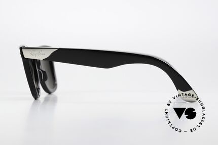 Ray Ban Wayfarer I Ultra 24k Gold Mirrored Gläser, 18k Ray-Ban Logo & 24k vergoldete Bügelenden, Passend für Herren und Damen Ray Ban Wayfarer I Ultra 24k Gold Mirrored Gläser, 18k Ray-Ban Logo & 24k vergoldete Bügelenden, Passend für Herren und Damen