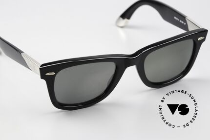 Ray Ban Wayfarer I Ultra 24k Gold Mirrored Gläser, hier die Version mit 24k verspiegelten Gläsern, Passend für Herren und Damen Ray Ban Wayfarer I Ultra 24k Gold Mirrored Gläser, hier die Version mit 24k verspiegelten Gläsern, Passend für Herren und Damen