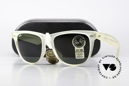 Ray Ban Wayfarer II Smoke Crystal Limited USA, ungetragen (wie alle unsere alten Wayfarer-Unikate), Passend für Herren und Damen