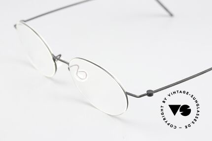 Lindberg 5503 Thintanium Dünne Titanbrille Schwarz, sehr leicht und bequem & dennoch robust und flexibel, Passend für Herren und Damen