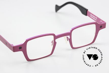 Theo Belgium Sixteen Titaniumbrille Pink Metallic, ungetragenes Modell der Theo 'TEENS' Familie, Passend für Damen