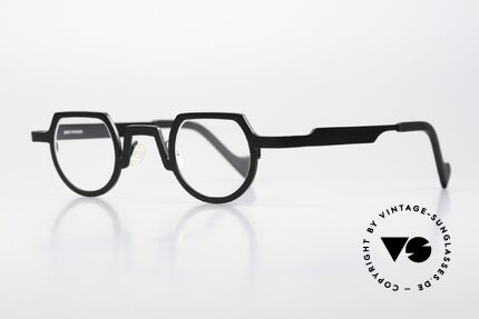 Theo Belgium Europe Titanium Brille In Schwarz, Titanium Unisex Modell, col. code 05 (schwarz), Passend für Herren und Damen
