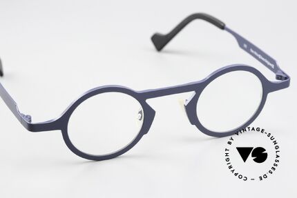 Theo Belgium Africa Titanium Brille Dunkelblau, Kreation und Verarbeitung auf Spitzen-Niveau!, Passend für Herren und Damen