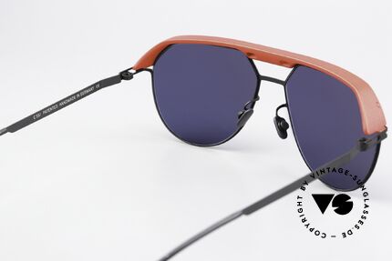 Mykita Leica ML02 Leica Red Black Deep Blue Lens, AquaDura Vision Pro = u.a. Schutz vor Rückreflexen, Passend für Herren