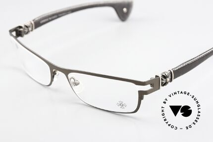 Chrome Hearts M. Diver Eckige Luxusbrille Mit Leder, markante Luxusbrille; ungetragen; Größe 54-18, Passend für Herren Chrome Hearts M. Diver Eckige Luxusbrille Mit Leder, markante Luxusbrille; ungetragen; Größe 54-18, Passend für Herren