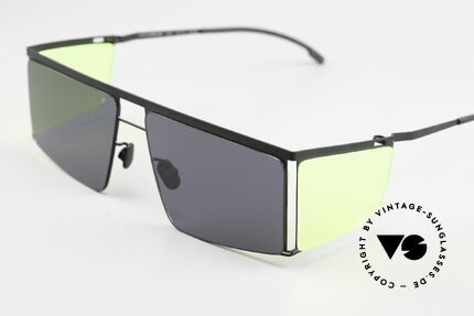 Mykita Helmut Lang HL001 Black With Fluo Yellow Sides, color 875: 'Black / Fluo Yellow Sides Darkgrey Solid', Passend für Herren und Damen Mykita Helmut Lang HL001 Black With Fluo Yellow Sides, color 875: 'Black / Fluo Yellow Sides Darkgrey Solid', Passend für Herren und Damen