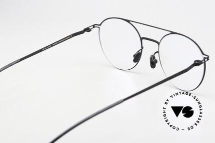 Mykita Kjell Runde Brille Klassisch Schwarz, genial flexible Brillenfassung in einer medium Größe, Passend für Herren und Damen Mykita Kjell Runde Brille Klassisch Schwarz, genial flexible Brillenfassung in einer medium Größe, Passend für Herren und Damen