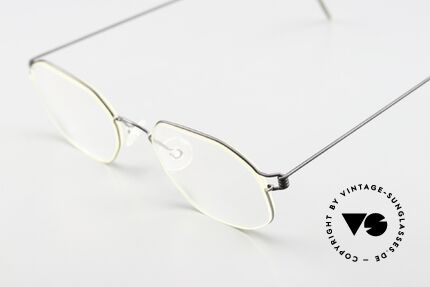 Lindberg Pavo Air Titan Rim Alter 90er Jahre Klassiker Titan, damals vom Optiker mit +0,25 verglast als DEMO-Scheibe, Passend für Herren und Damen Lindberg Pavo Air Titan Rim Alter 90er Jahre Klassiker Titan, damals vom Optiker mit +0,25 verglast als DEMO-Scheibe, Passend für Herren und Damen
