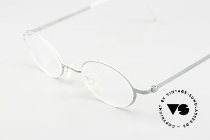 Lindberg 5000 Strip Titan Interessante Farbe in Blass Grün, so zeitlos, stilvoll und innovativ = Prädikat "VINTAGE", Passend für Herren und Damen Lindberg 5000 Strip Titan Interessante Farbe in Blass Grün, so zeitlos, stilvoll und innovativ = Prädikat "VINTAGE", Passend für Herren und Damen