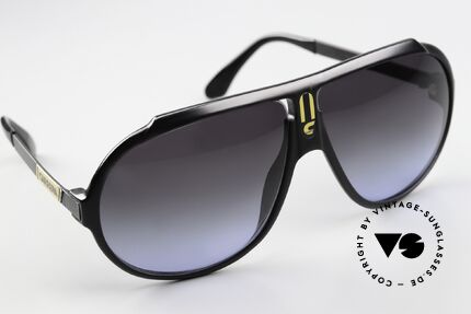 Carrera 5512 2in1 Sonnenbrille Schwarz Grün, 2.hand, neuwertiger Zustand mit 2 verschiedenen Fronten, Passend für Herren Carrera 5512 2in1 Sonnenbrille Schwarz Grün, 2.hand, neuwertiger Zustand mit 2 verschiedenen Fronten, Passend für Herren