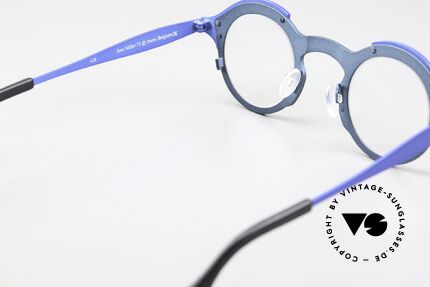 Theo Belgium Mille 71 Metallbrille Bicolor Blau Titan, die TITANIUM-Fassung ist beliebig verglasbar, Passend für Herren und Damen Theo Belgium Mille 71 Metallbrille Bicolor Blau Titan, die TITANIUM-Fassung ist beliebig verglasbar, Passend für Herren und Damen